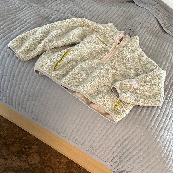 Levi's Tops - Levi’s Cozy Cream Sherpa Fleece with Yellow Accents